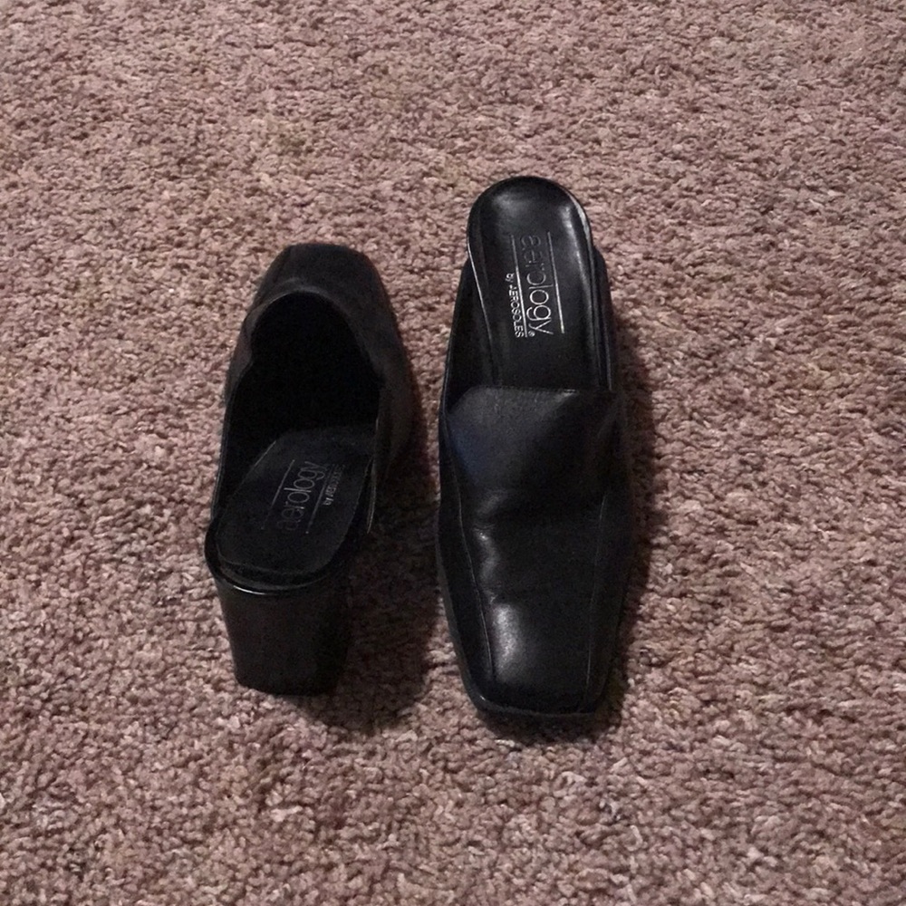 Aerology mules